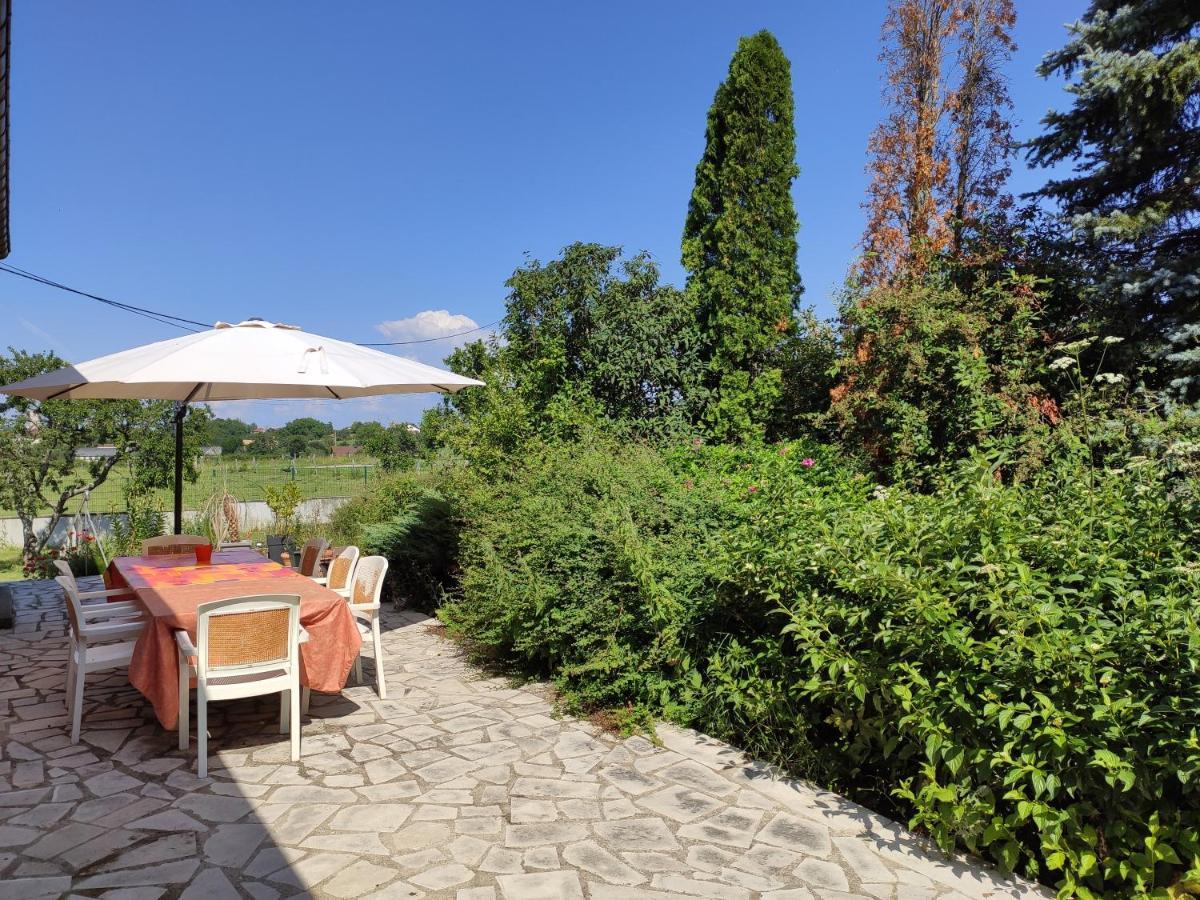 Domaine Des Arts Hotel Dompierre  Exterior photo